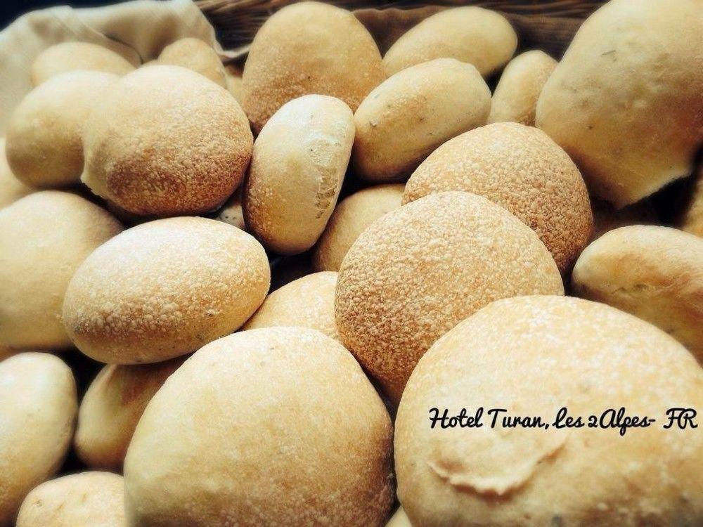 לס דה-אלפס Hotel Turan מראה חיצוני תמונה